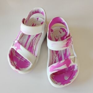 Teva Kids Hurricane Drift Sandals in Pink and White, Size 9